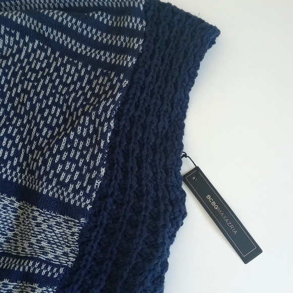 *Relisted* BCBGMaxAzria Nylon Blend Poncho/ Shrug Super Soft Original $198 - Picture 6 of 11